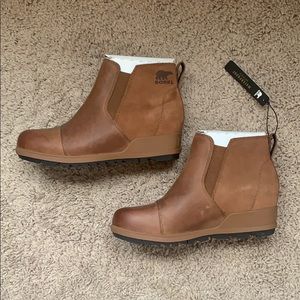 sorel evie pull on boot